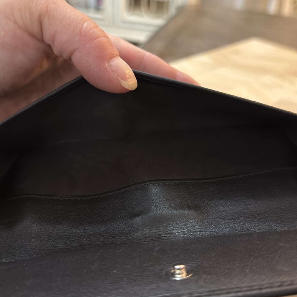 Gucci Black Embossed Leather Wallet - Picture 6 of 10